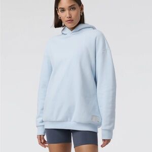 Vuori Restore Oversized Hoodie. Light mist. Small.